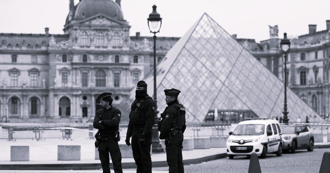 Hollywood-style heist at Louvre Museum: Napoleonic jewels stolen