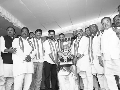 గాంధీ కుటుంబం దేశానికి స్ఫూర్తిదాయకం: సీఎం రేవంత్