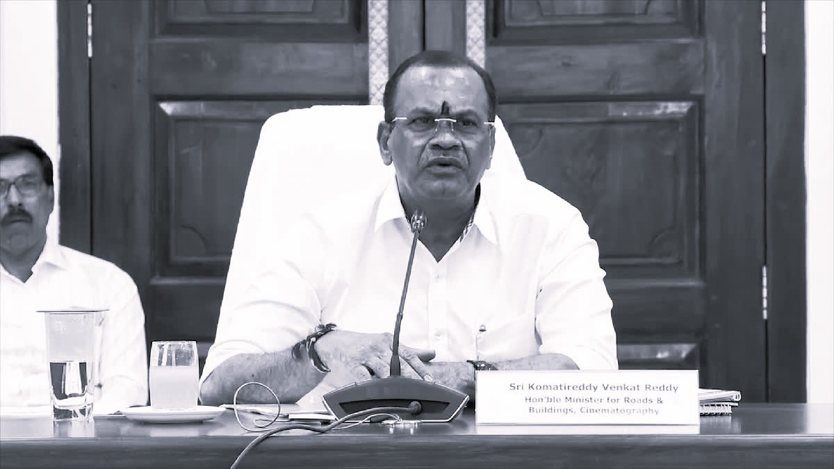 మొంథా తుఫాను ఎఫెక్ట్.. తెలంగాణలో 230 కి.మీ మేర దెబ్బతిన్న రోడ్లు