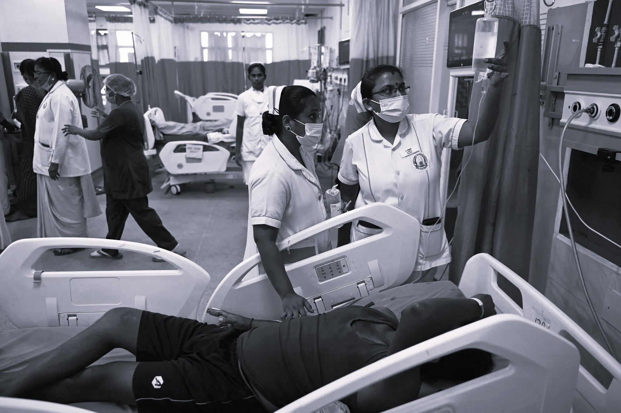 The Monopoly of Medicine - How corporate hospitals are crushing small clinics