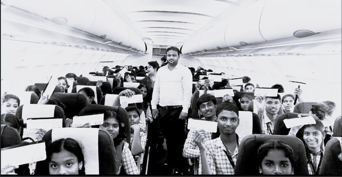 52 మంది ప్రభుత్వ పాఠశాల విద్యార్ధుల న్యూఢిల్లీ సైన్స్ ఎక్స్ ఫోజర్ టూర్