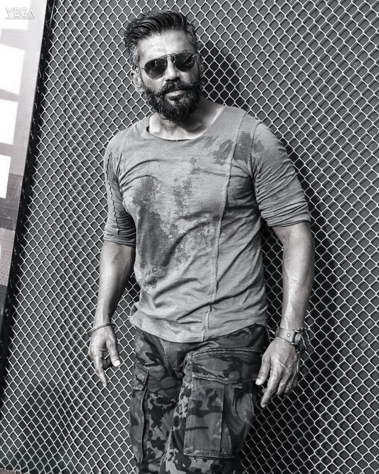 Suniel Shetty attends BSF Motorcycle rally curtain raiser in Jammu, calls it a “Huge Honour”