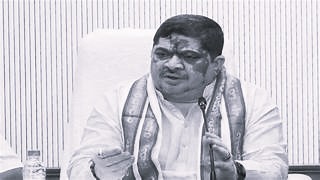 Telangana allots 448 more rental buses to women’s groups: Minister Ponnam