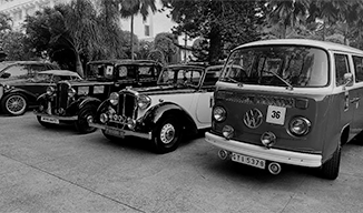 Vintage cars hit Bengaluru streets to fight drug menace