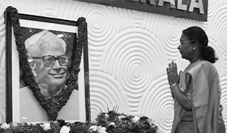 President Murmu pays floral tributes to former President R. Venkataraman on birth anniversary