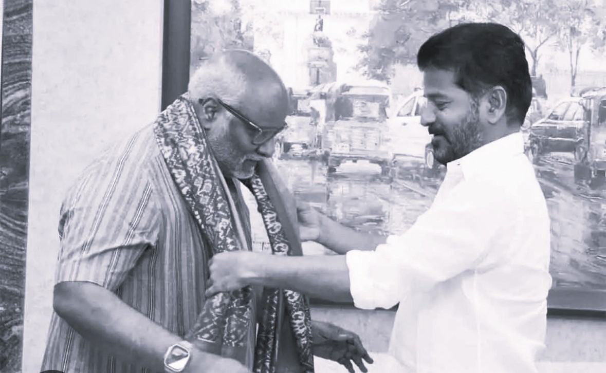 తెలంగాణ రైజింగ్ గ్లోబల్ సమ్మిట్లో సంగీత దర్శకుడు కీరవాణి ప్రదర్శన