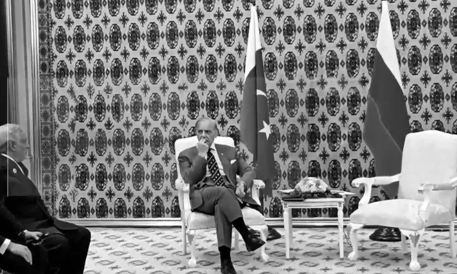 Pakistan PM Shehbaz Sharif gatecrashes Putin-Erdogan meeting in Ashgabat