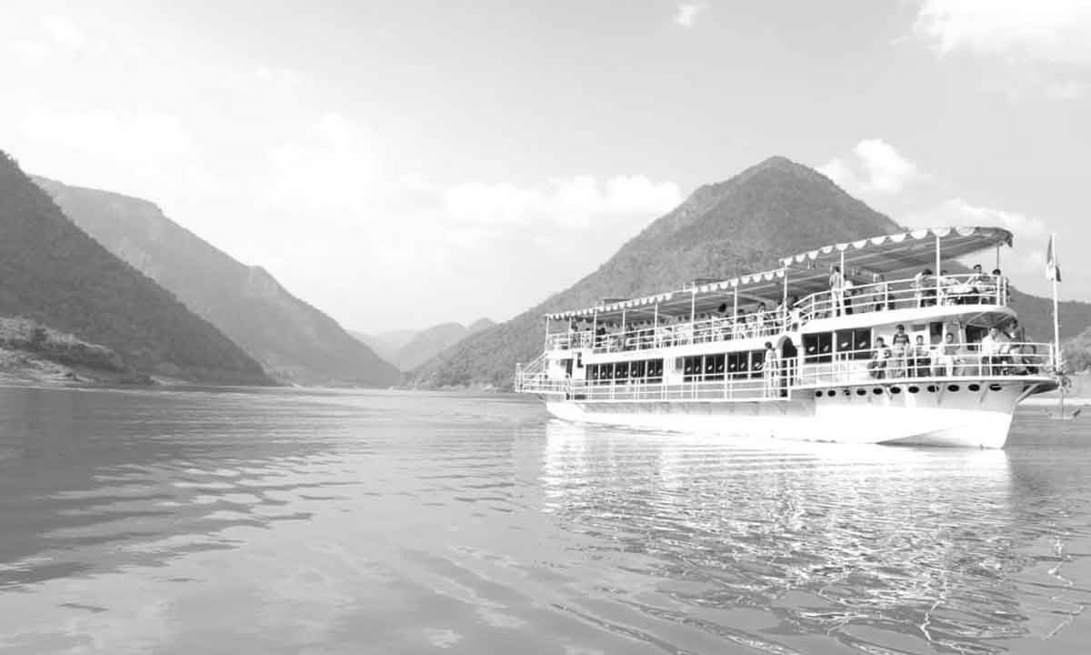 Papikondalu - A Picturesque Journey in the Lap of the Godavari