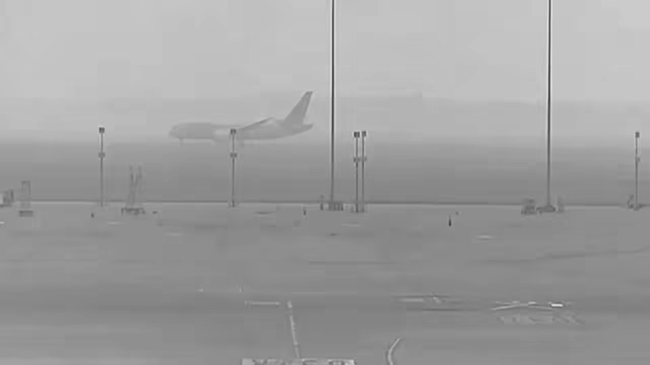 Dense Fog disrupts flight operations across Northern India, Delhi airport worst hit