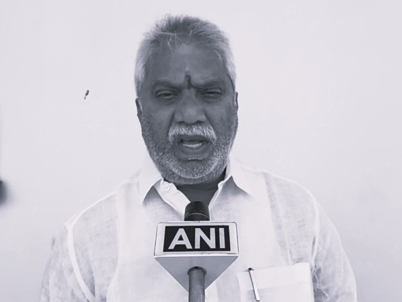 Former MLA Malladi Vishnu blames coalition govt for security lapses at temples
