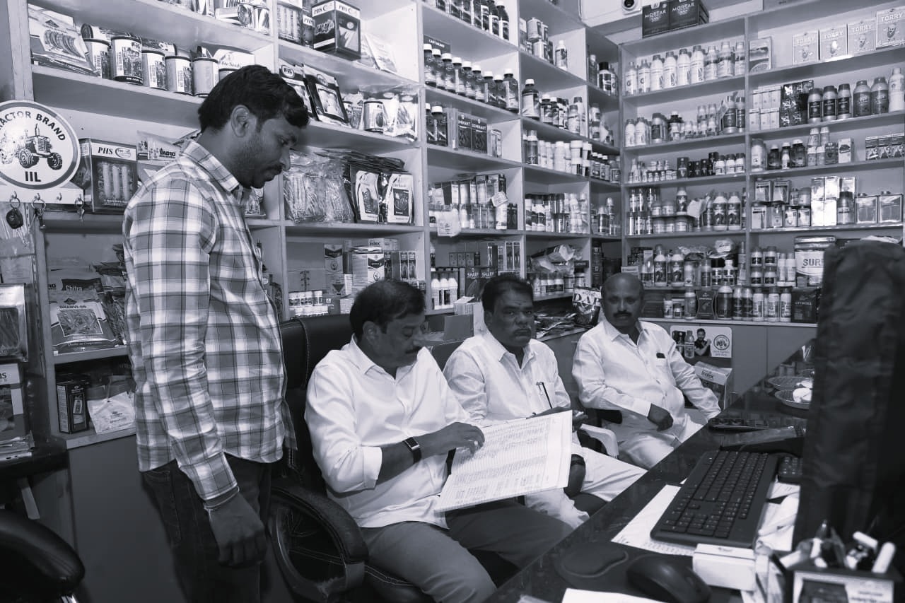 యూరియా పంపిణీలో పారదర్శకత ఉండాల్సిందే: ఎమ్మెల్యే కొత్త ప్రభాకర్ రెడ్డి