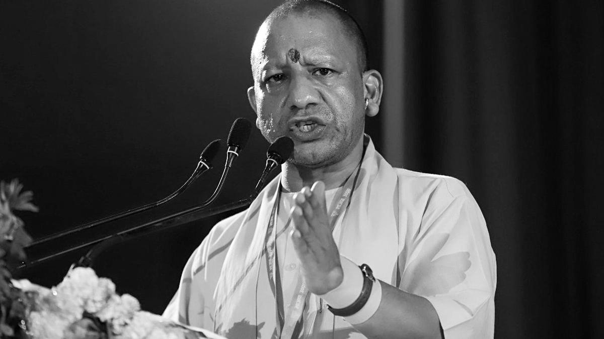 Yogi reviews mission karmayogi progress, calls for mandatory training and AI focus
