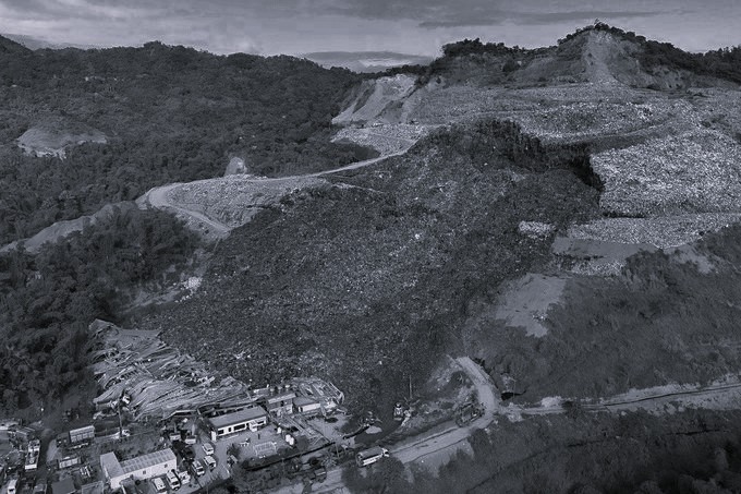 Philippines landfill disaster: Garbage mound collapses, 1 killed, dozens missing