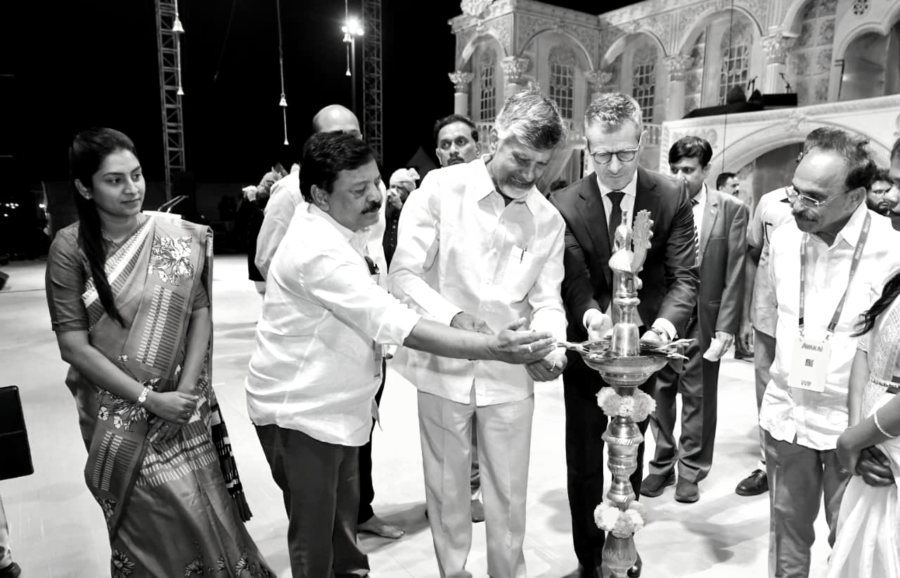 Avakai–Amaravati Cultural Festival Opens with Grand Celebrations in Vijayawada