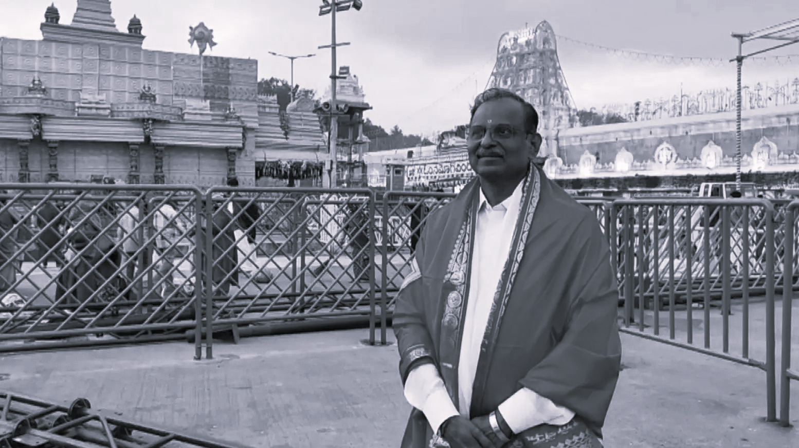 రేపు నింగిలోకి పీఎస్ఎల్వీ–సి62: తిరుమలలో ఇస్రో చైర్మన్ ప్రత్యేక పూజలు