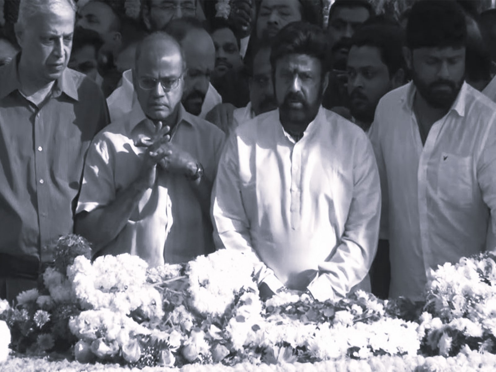ఎన్టీఆర్ 30వ వర్ధంతి…ఘన నివాళులు