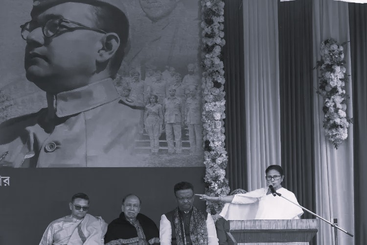 సర్ ఆందోళనతో బెంగాల్లో ఆత్మహత్యల కలకలం: మమతా బెనర్జీ తీవ్ర ఆరోపణలు