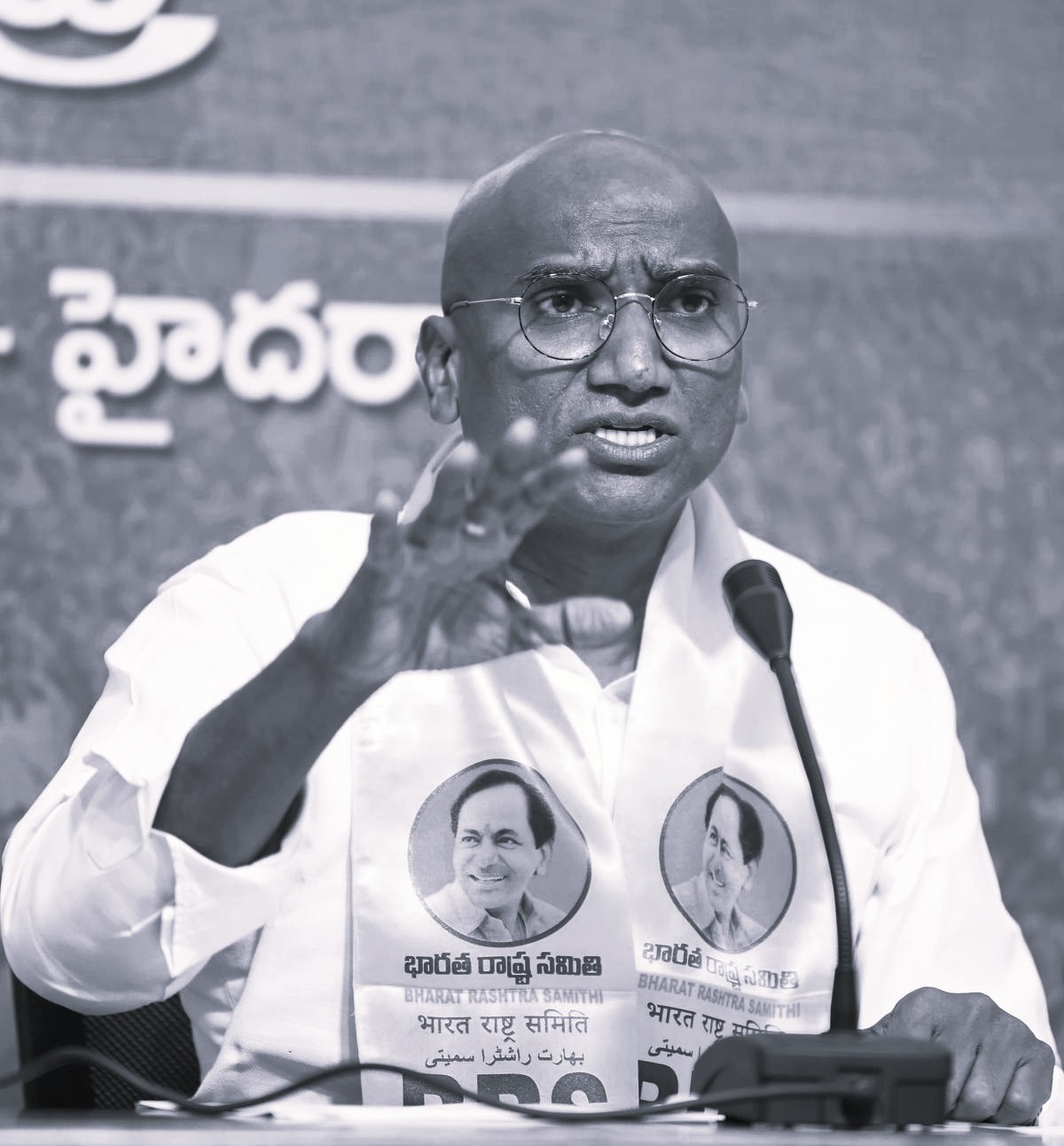 సిట్ నోటీసులకు సమాధానం ఇస్తా: ఆర్ఎస్ ప్రవీణ్ కుమార్