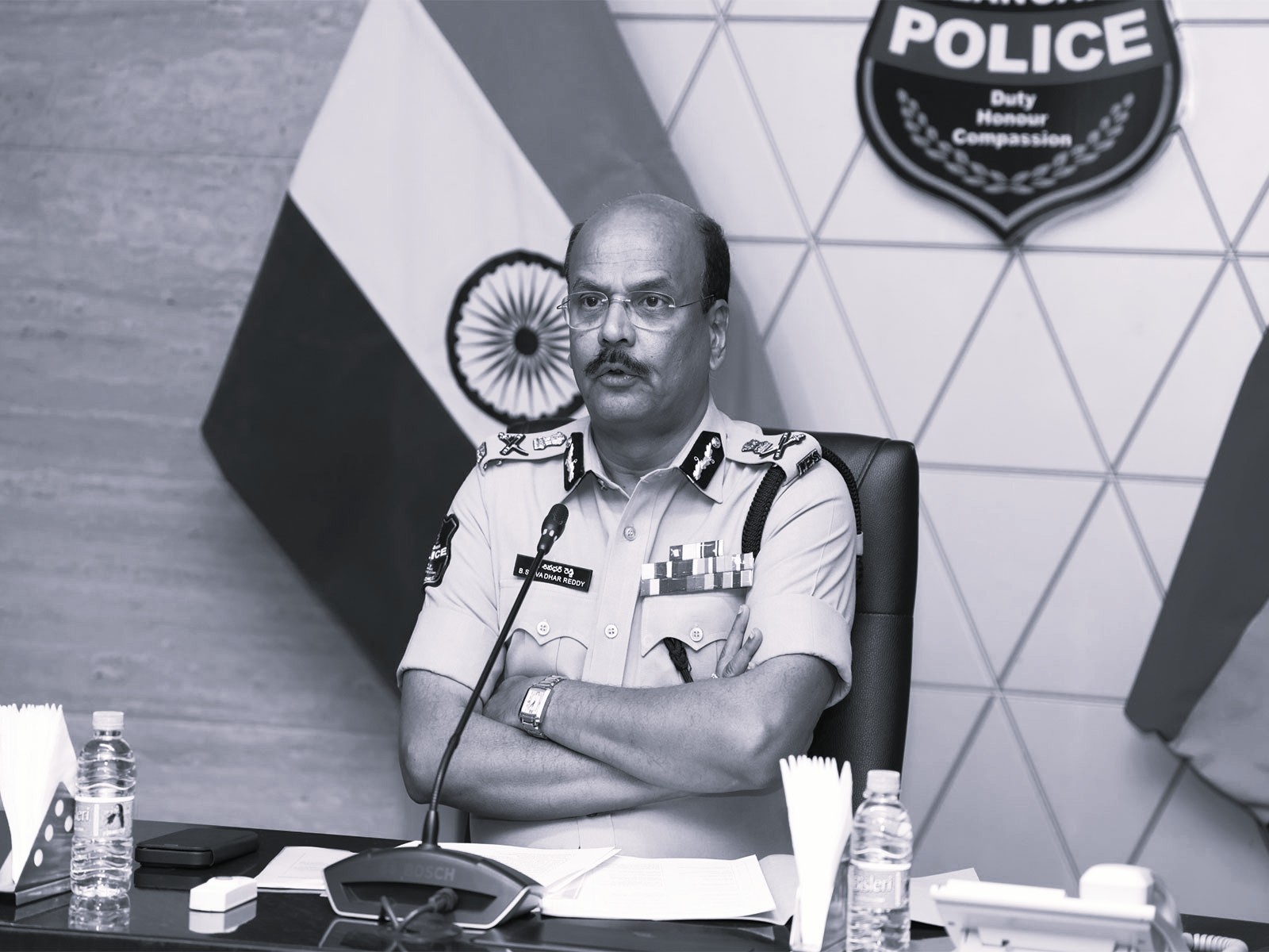 మున్సిపల్ ఎన్నికల వేళ శాంతిభద్రతలపై డీజీపీ శివధర్ రెడ్డి సమీక్ష