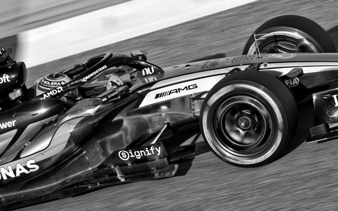 Antonelli leads competitive field on day 2 of Bahrain F1 testing