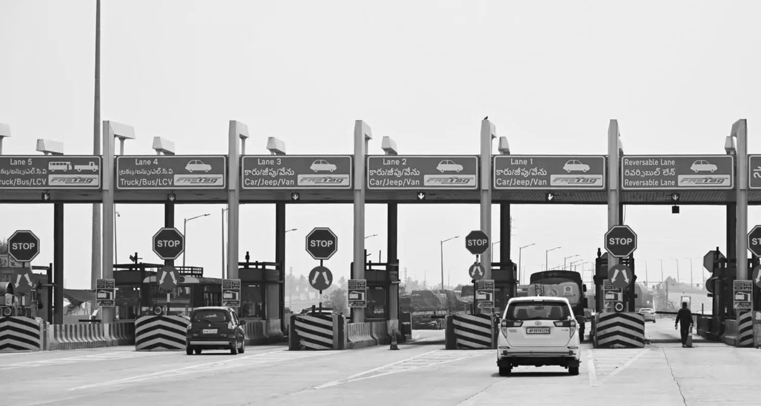 NHAI Plans Cashless Tolling Nationwide from April 1, 2026