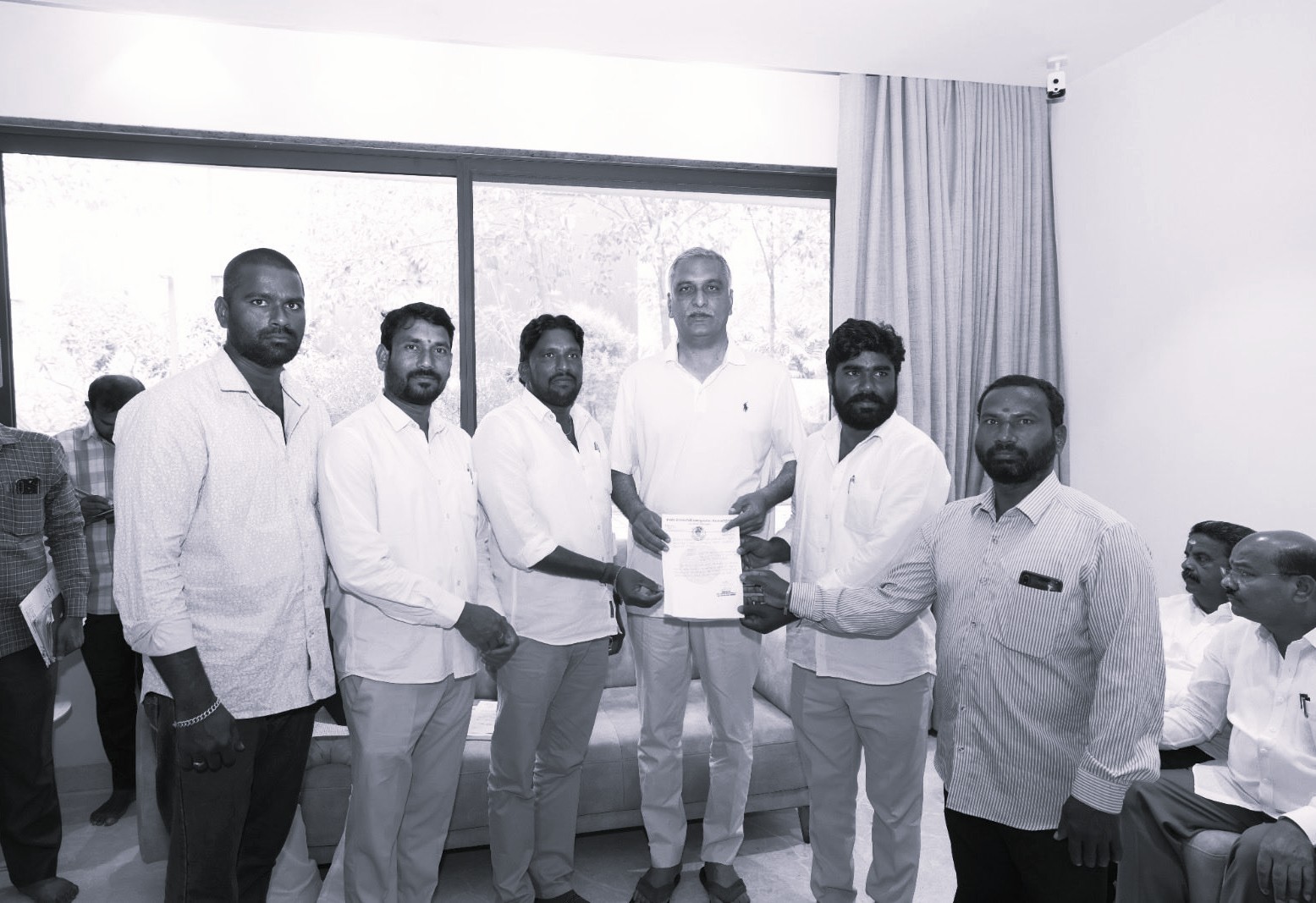 Harish Rao Slams Government Over Pending Mana Ooru - Mana Badi Dues