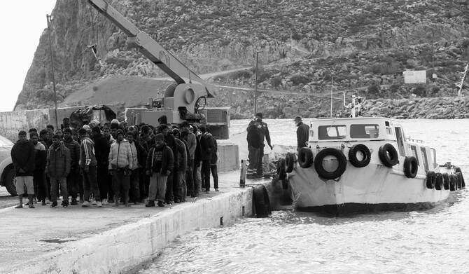 30 migrants dead or missing off Greece in latest Mediterranean tragedy