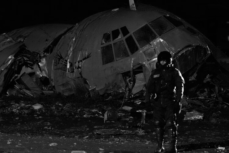 Bolivia Military Cargo plane carrying newly printed currency crashes near La Paz, 15 dead