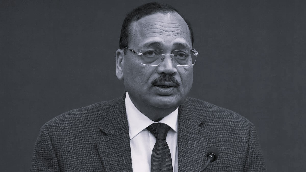 High proportion of law graduates opting for corporate jobs is worrisome: CJI