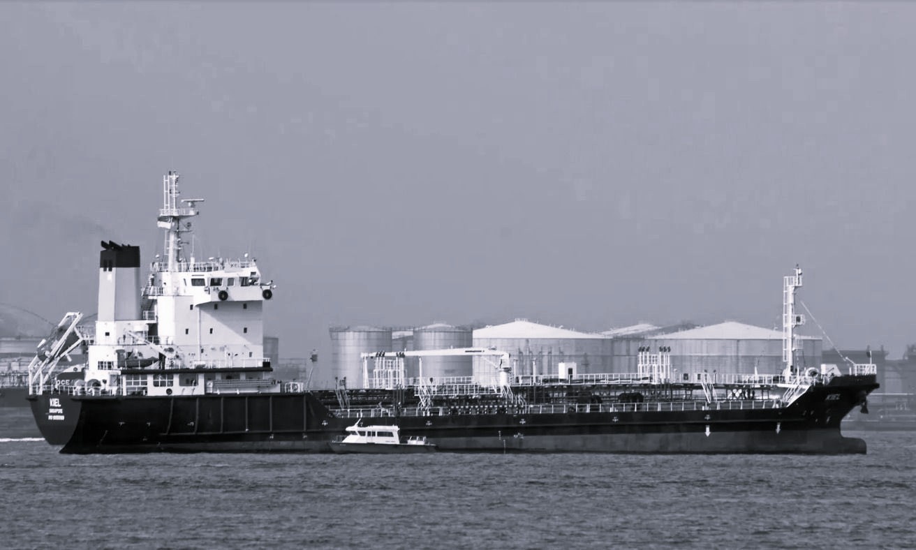 హోర్ముజ్ మూసినా.. రెండు వారాలు ముడి చమురుకు ఢోకాలేదు