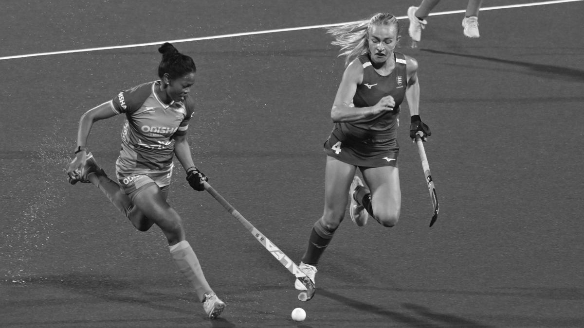 India lose 0-2 to England in Women's Hockey WCQ final, qualify for World Cup