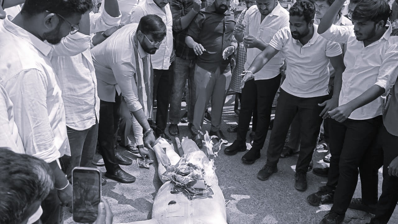 Congress Leaders Burn KTR Effigy at Gandhi Bhavan