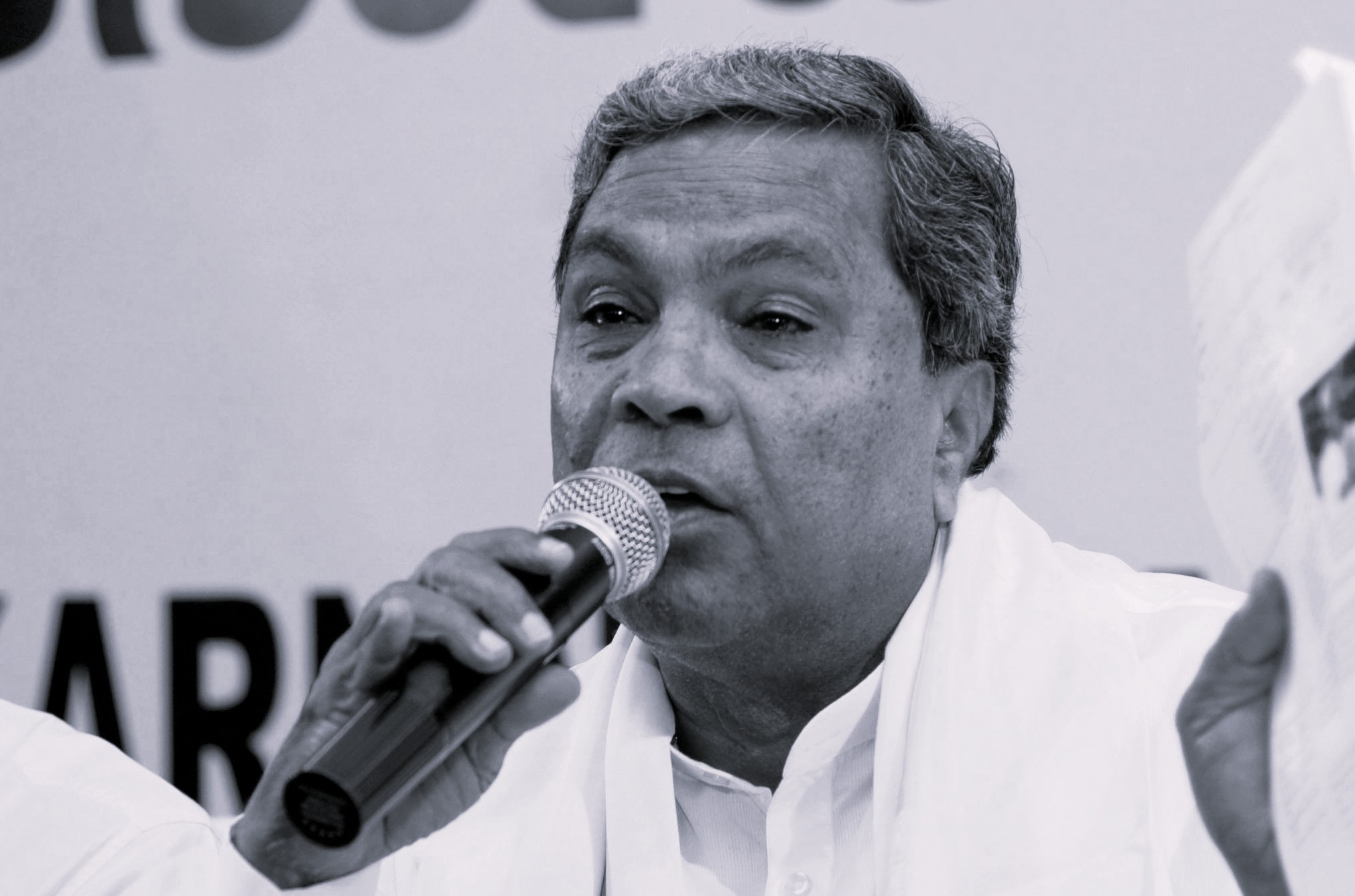 ఎమ్మెల్యేల ప్రశ్నలకు సమాధానాలు ఆలస్యం.. మంత్రులపై సీఎం సిద్ధరామయ్య ఆగ్రహం