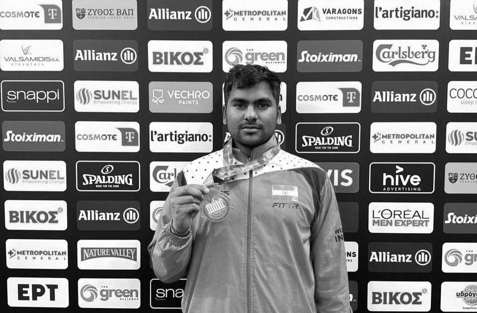 BSF Constable Durgeshwar Singh wins silver at International Wushu Championship