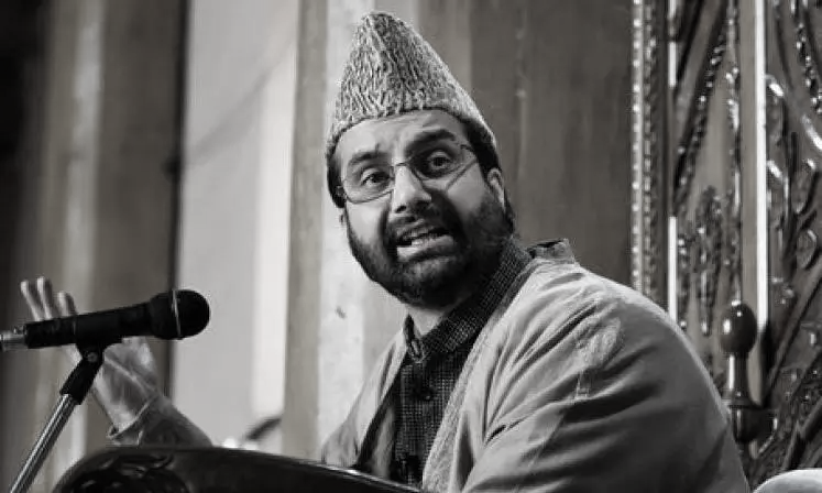 Mirwaiz claims house arrest, alleges denial of friday prayers for third week in ramzan