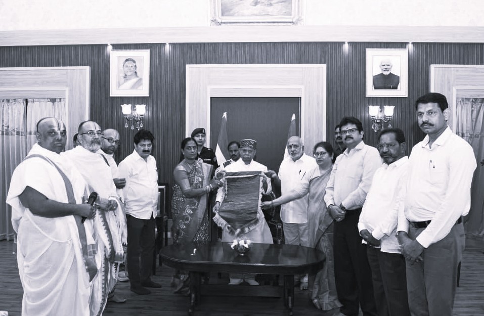 భద్రాద్రి రామయ్య కల్యాణానికి రండి.. గవర్నర్కు మంత్రి ఆహ్వానం