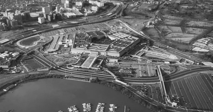 Pentagon issues new press credentials, shuts media offices after court ruling