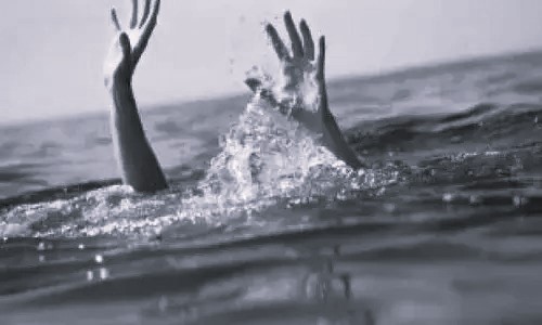 Selfie Misadventure Claims Four Lives in Tungabhadra River