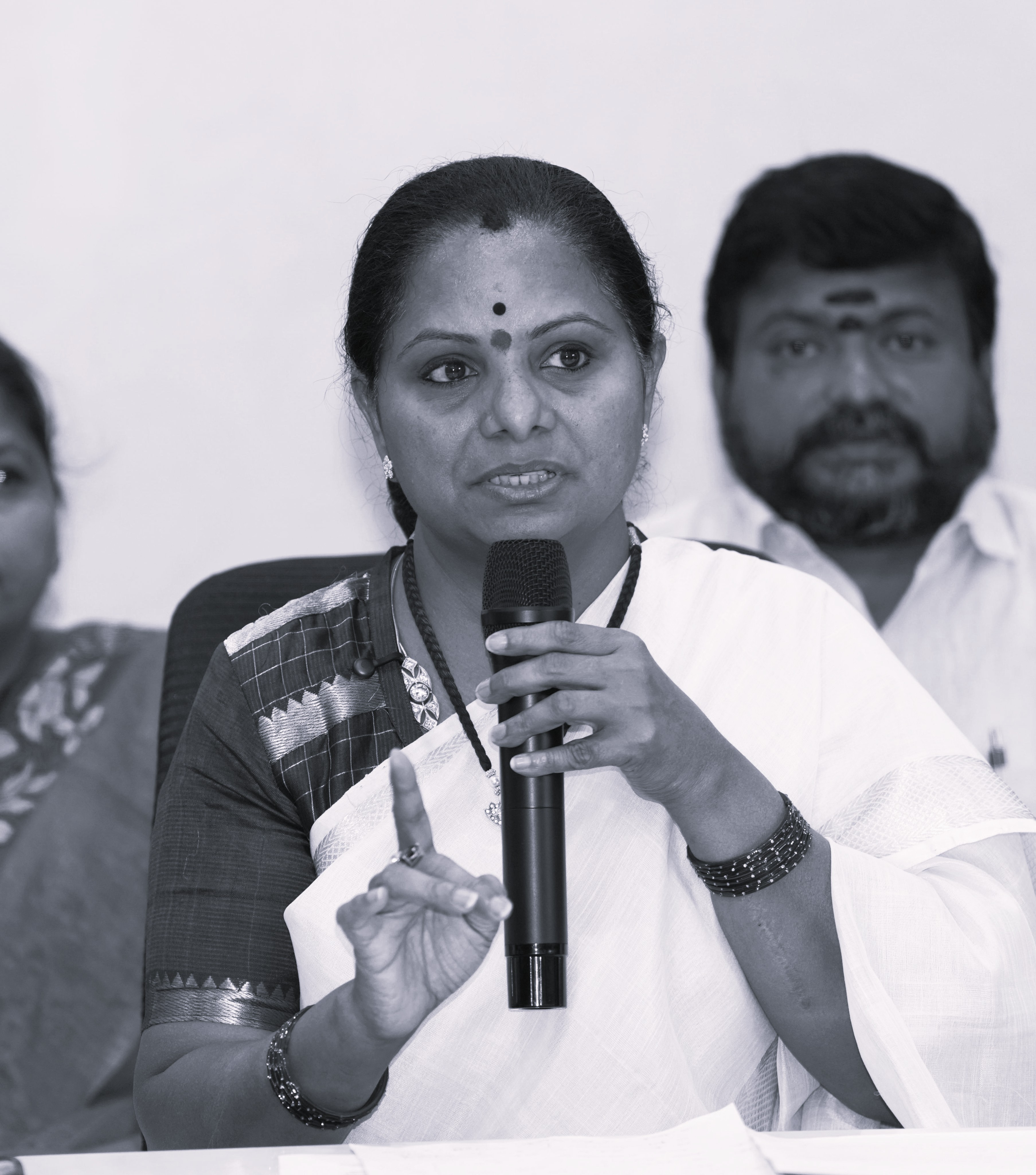 Kavitha Demands Fee Regulation Law, Slams Private Schools Over ‘Exploitation