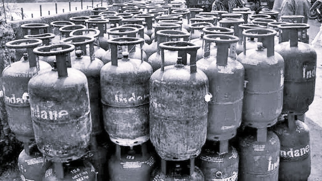 Crackdown on Illegal LPG Storage in Telangana: 3,700 Cylinders Seized