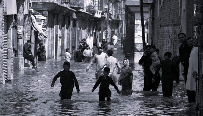 పాకిస్థాన్లో వర్ష బీభత్సం.. 45 మంది మృతి