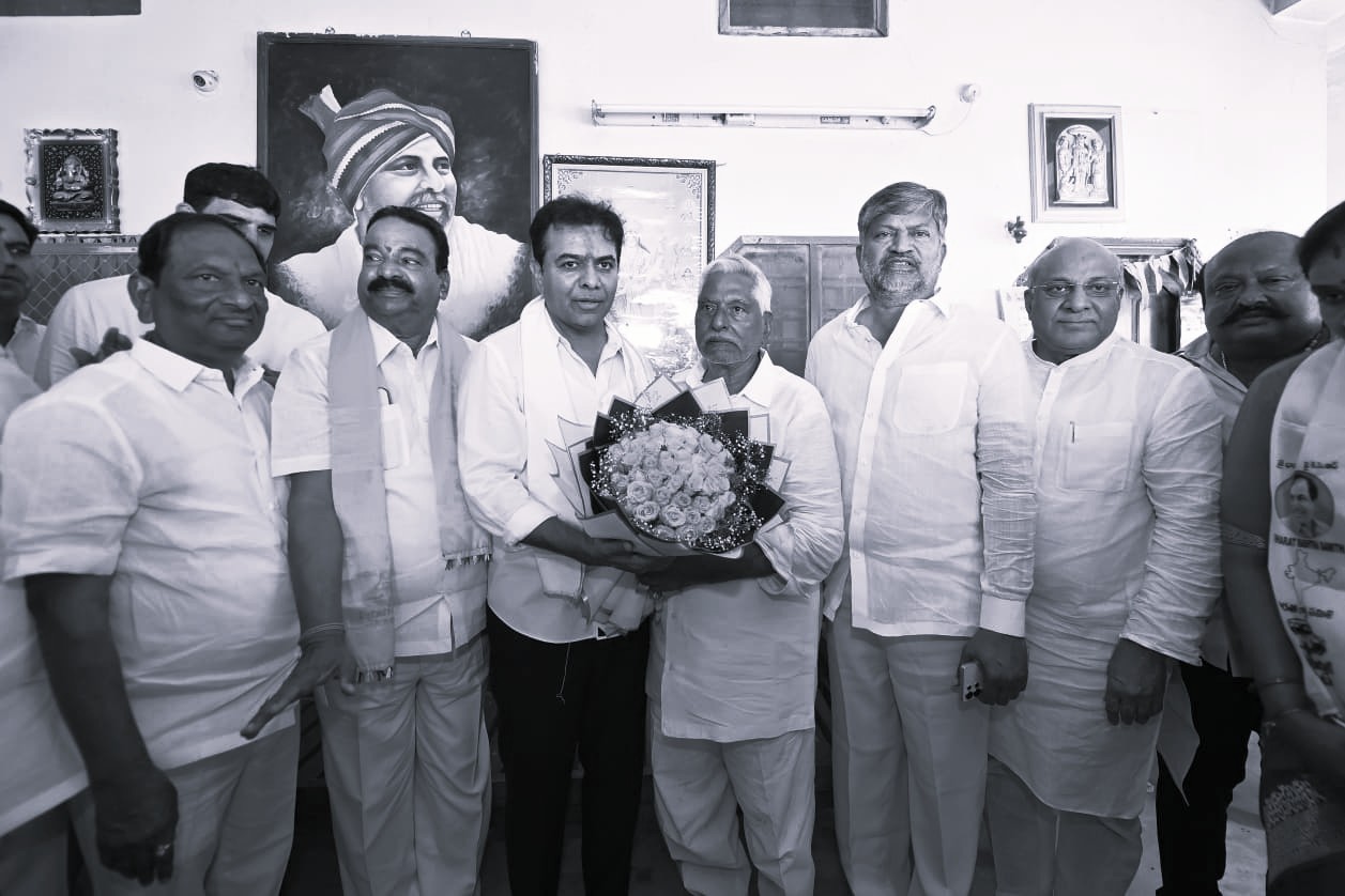 Jeevan Reddy Set to Join BRS, Jagtial Meeting Signals Political Shift in Telangana