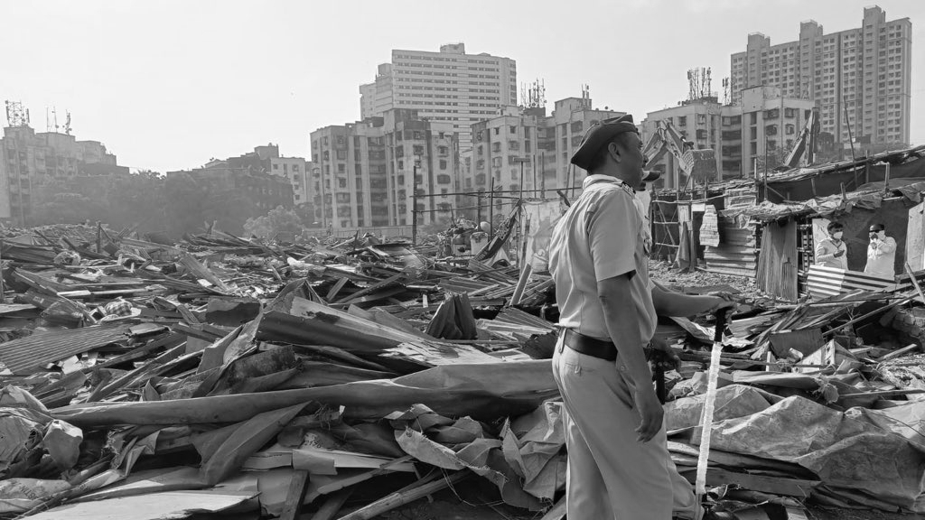 Mumbai civic body bulldozes 1,400 huts, clears 22 acres of govt land in Mankhurd