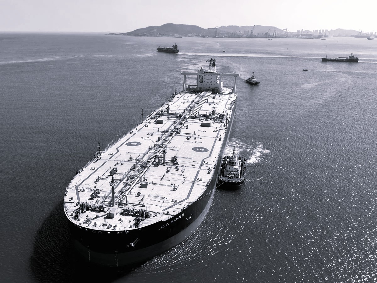 Fragile Iran Ceasefire Pushes Oil Higher, Drags Global Shares Lower