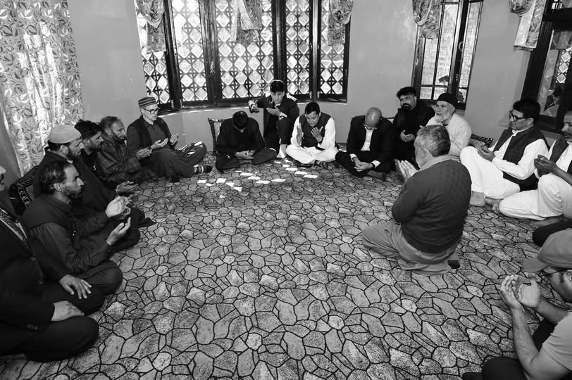 Omar Abdullah visits family of two brothers who drowned in Jhelum River