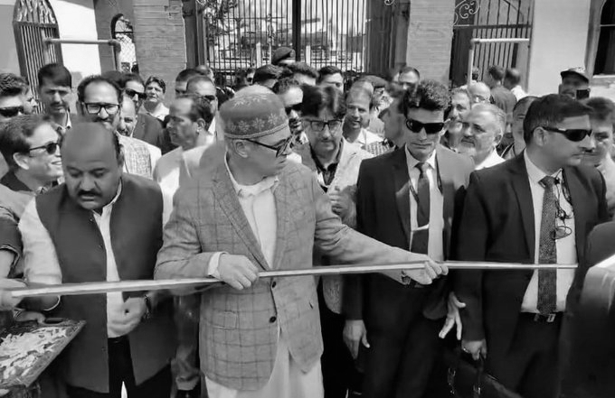 Omar Abdullah declines to cut tricolour-striped ribbon at Srinagar event, folds it in respect