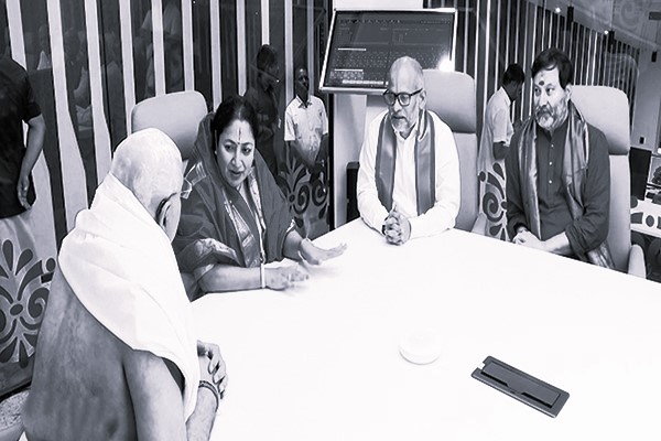 Delhi CM Visits Tirumala’s Integrated Command Control Centre