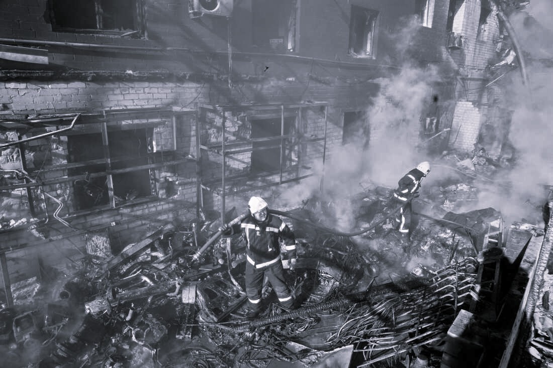 Russian Missiles, Drones Pound Ukraine in Hourslong Assault, Kill at Least 16