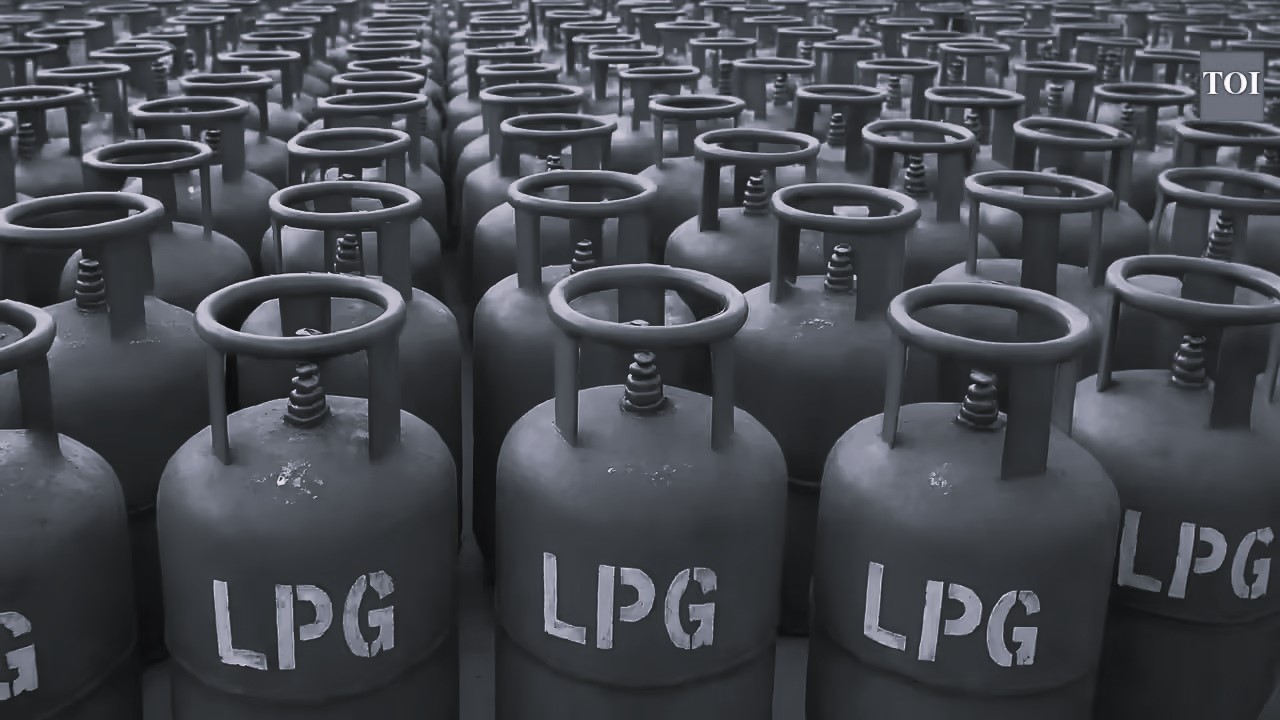 Atchannaidu Accuses Previous Govt of Neglecting Fishermen, Diverting ₹128 Crore Funds