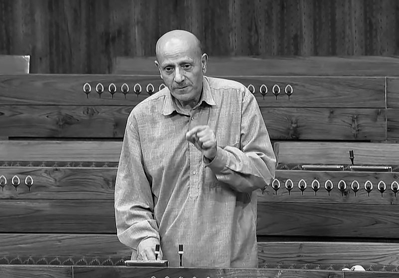 Farooq Abdullah appeals to Centre for jailed MP Rashid to meet ailing father